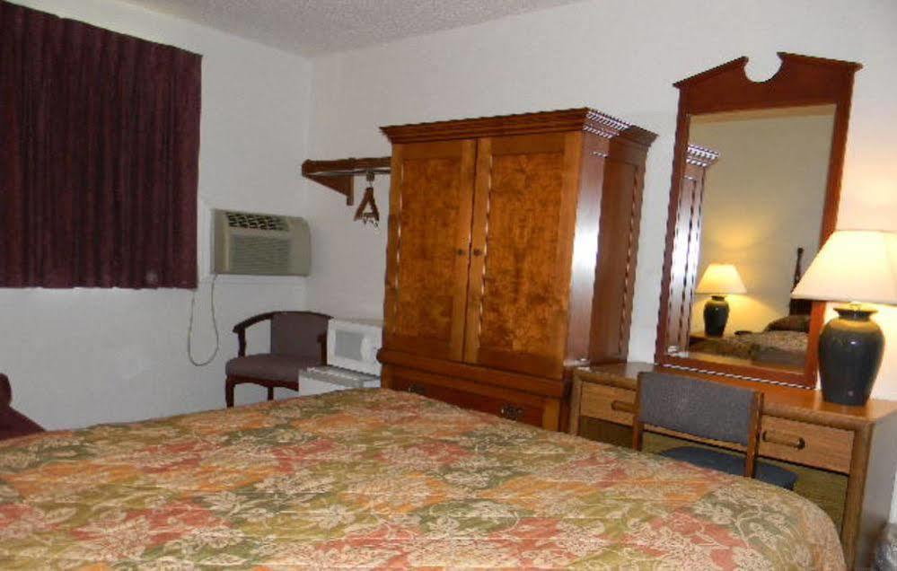 American Inn-ألكسندر سيتي المظهر الخارجي الصورة